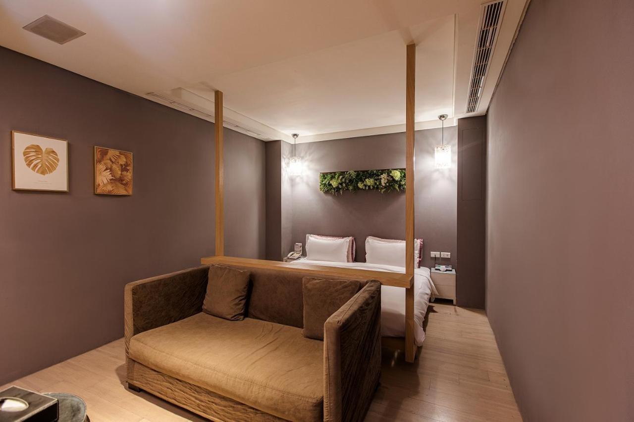 Motel Stars Taichung Exterior foto